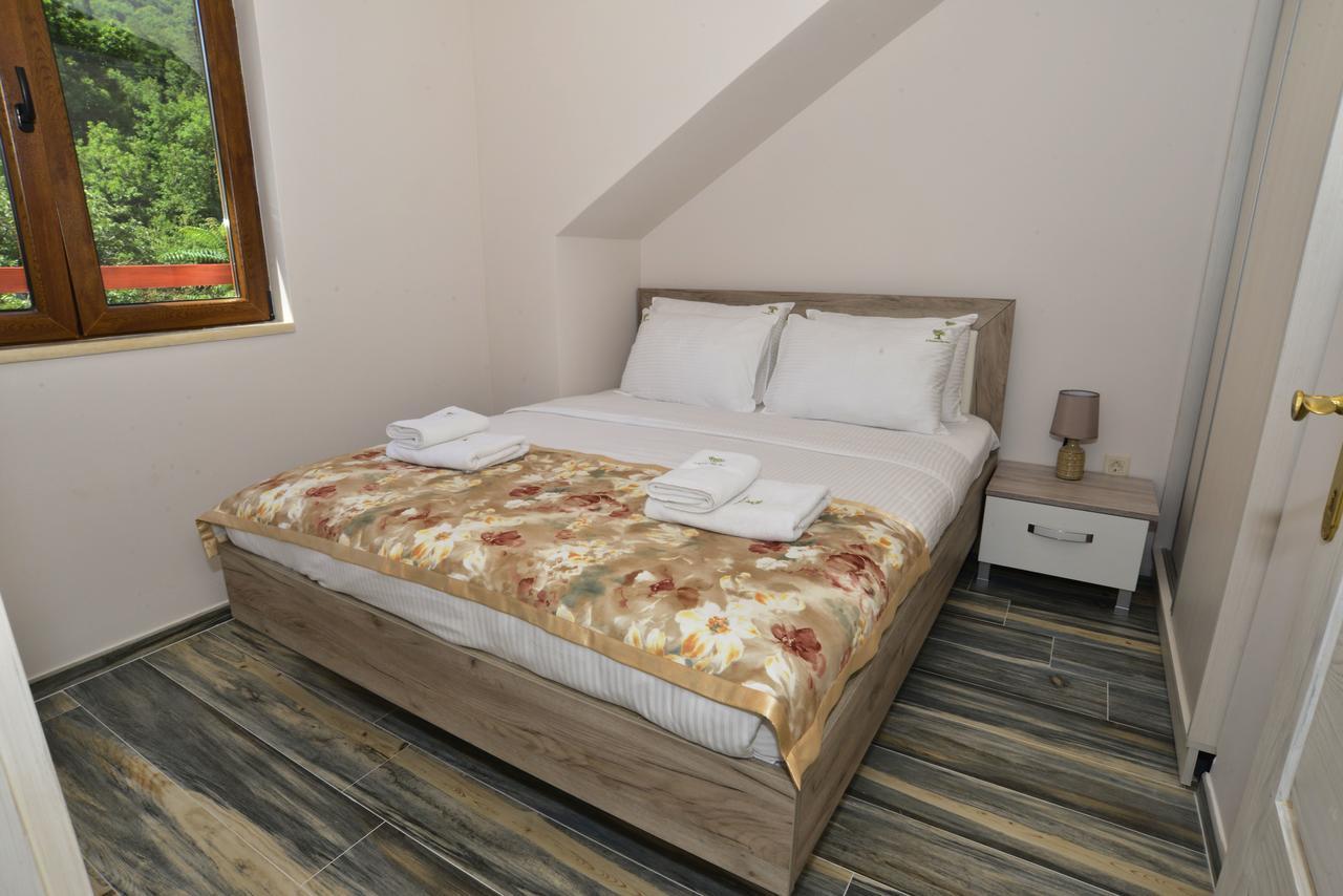A Hundred Olive Trees Apartments Kotor Exterior photo