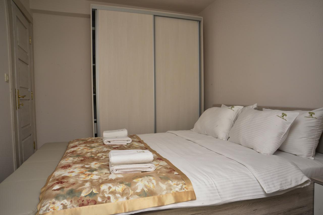 A Hundred Olive Trees Apartments Kotor Exterior photo